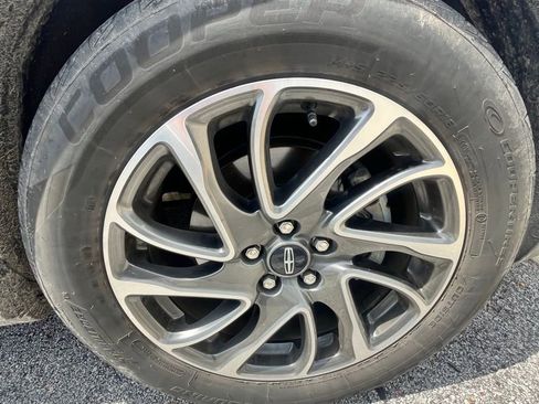 Used 2020 Lincoln Corsair AWD w/ Equipment Group 101A image 3