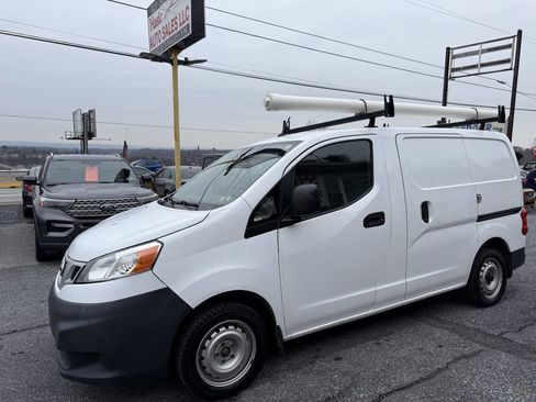 Used 2019 Nissan NV200 S image 1