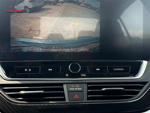 Used 2023 Nissan Altima 2.5 SR w/ SR Premium Package FWD image 25