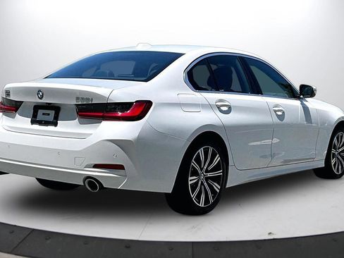 Used 2025 BMW 330i xDrive Sedan AWD/4WD image 9