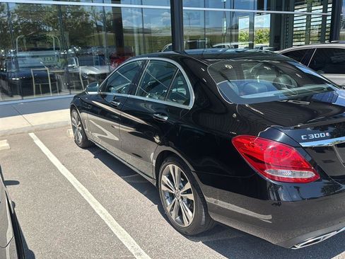Used 2018 Mercedes-Benz C 300 Sedan image 4