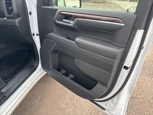 Used 2023 GMC Sierra 1500 SLE w/ X31 Off-Road Package image 21