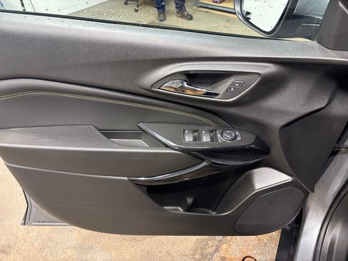 Used 2024 Chevrolet Trax LT w/ Driver Confidence Package FWD image 16