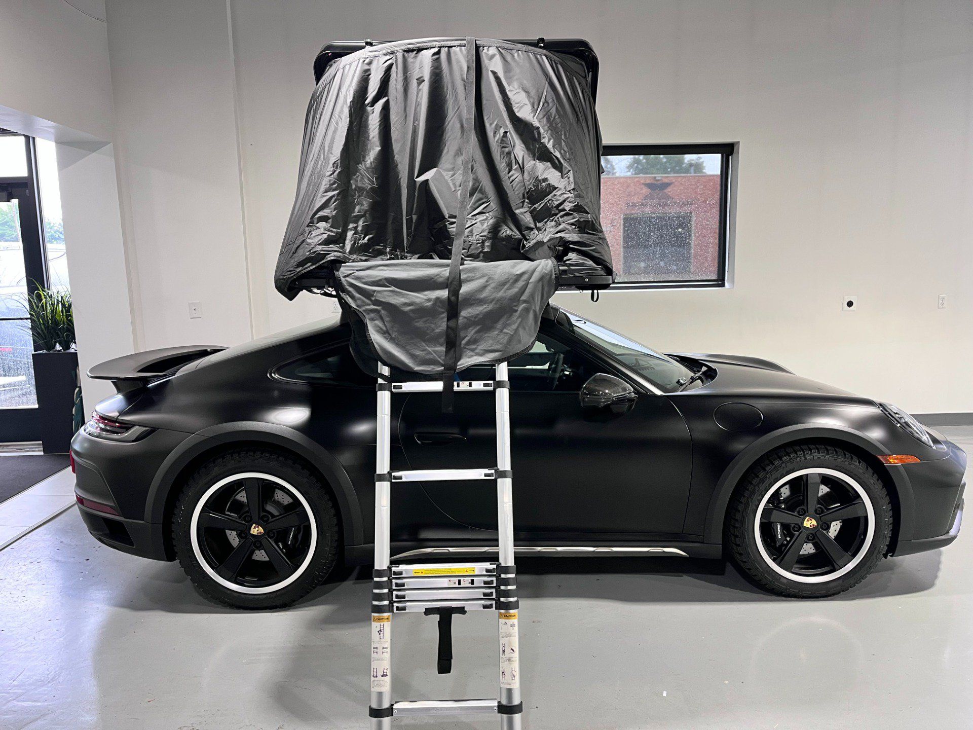 Used 2024 Porsche 911 Dakar AWD/4WD image 58