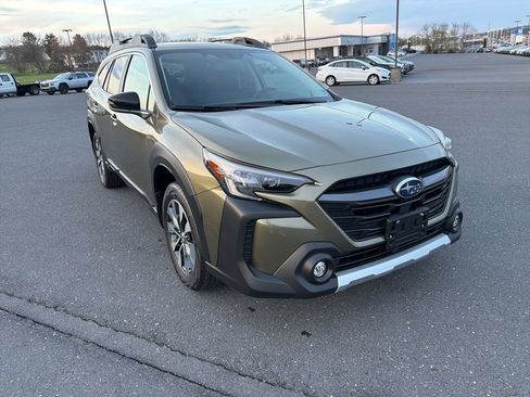 Used 2025 Subaru Outback Limited AWD/4WD image 7
