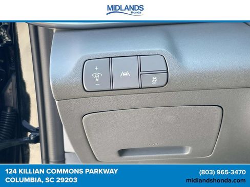 Used 2023 Hyundai Elantra SEL w/ Convenience Package FWD image 16
