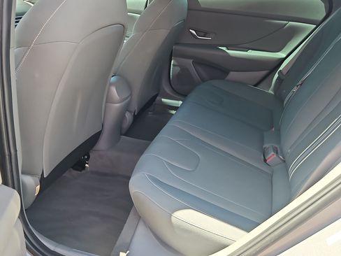 Used 2023 Hyundai Elantra SEL w/ Convenience Package FWD image 23