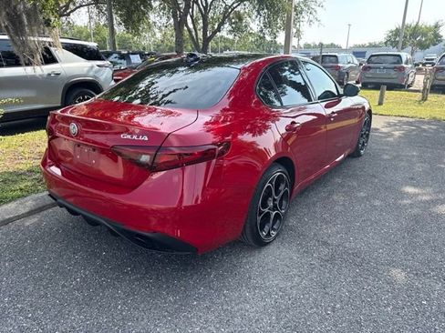 Used 2022 Alfa Romeo Giulia Veloce AWD/4WD image 2