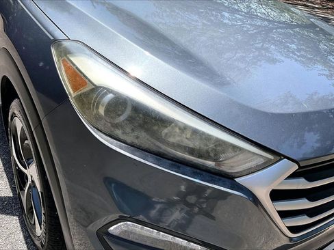 Used 2018 Hyundai Tucson Value FWD image 32