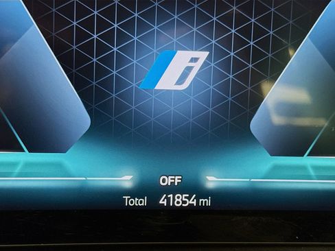 Certified 2023 BMW i4 eDrive35 w/ Premium Package image 12