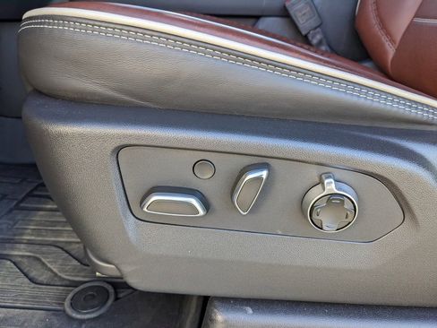 Used 2025 GMC Sierra 2500 Denali Ultimate image 56