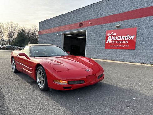 Used 2003 Chevrolet Corvette Convertible w/ Preferred Equipment Group1 image 1