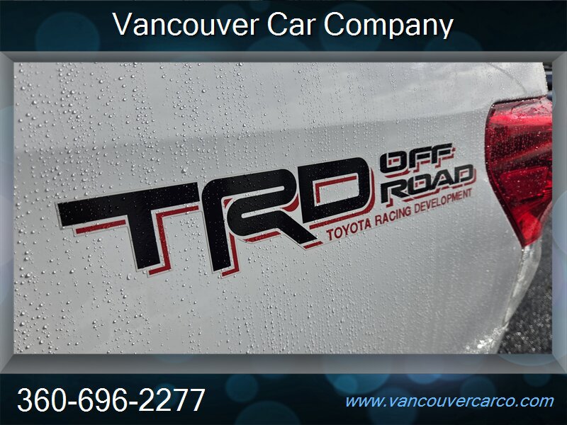 Used 2011 Toyota Tundra 4x4 Double Cab image 2