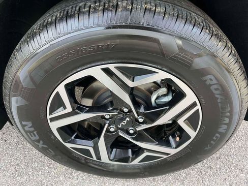 Used 2024 Kia Sportage LX image 34