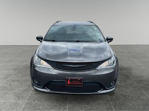 Used 2019 Chrysler Pacifica Touring Plus w/ S Appearance Package image 2