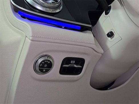 Used 2023 Mercedes-Benz EQS 580 4MATIC SUV image 18