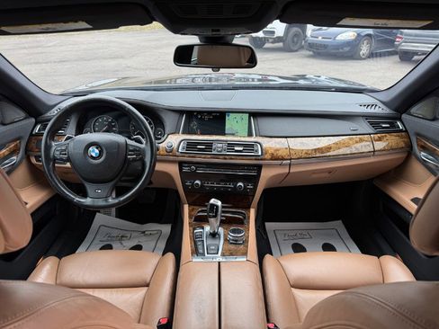 Used 2014 BMW 750Li xDrive image 20
