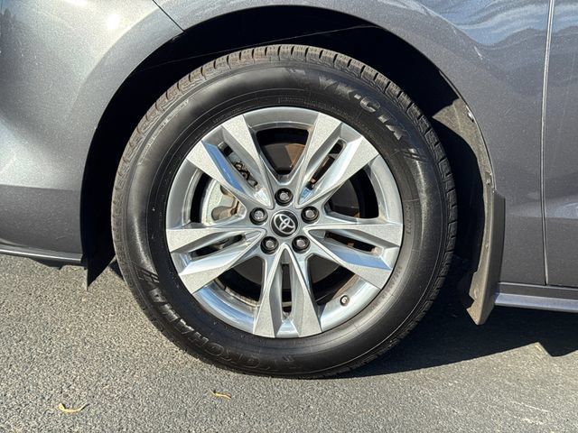 New 2025 Toyota Sienna XLE w/ XLE Plus Package AWD/4WD image 7