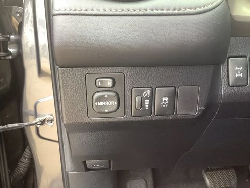 Used 2015 Toyota RAV4 Limited AWD/4WD image 37