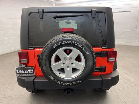 Used 2015 Jeep Wrangler Unlimited Sport w/ Quick Order Package 24S AWD/4WD image 5