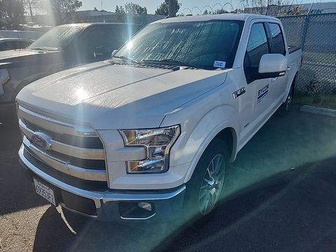 Used 2017 Ford F150 Lariat w/ Equipment Group 501A Mid image 3