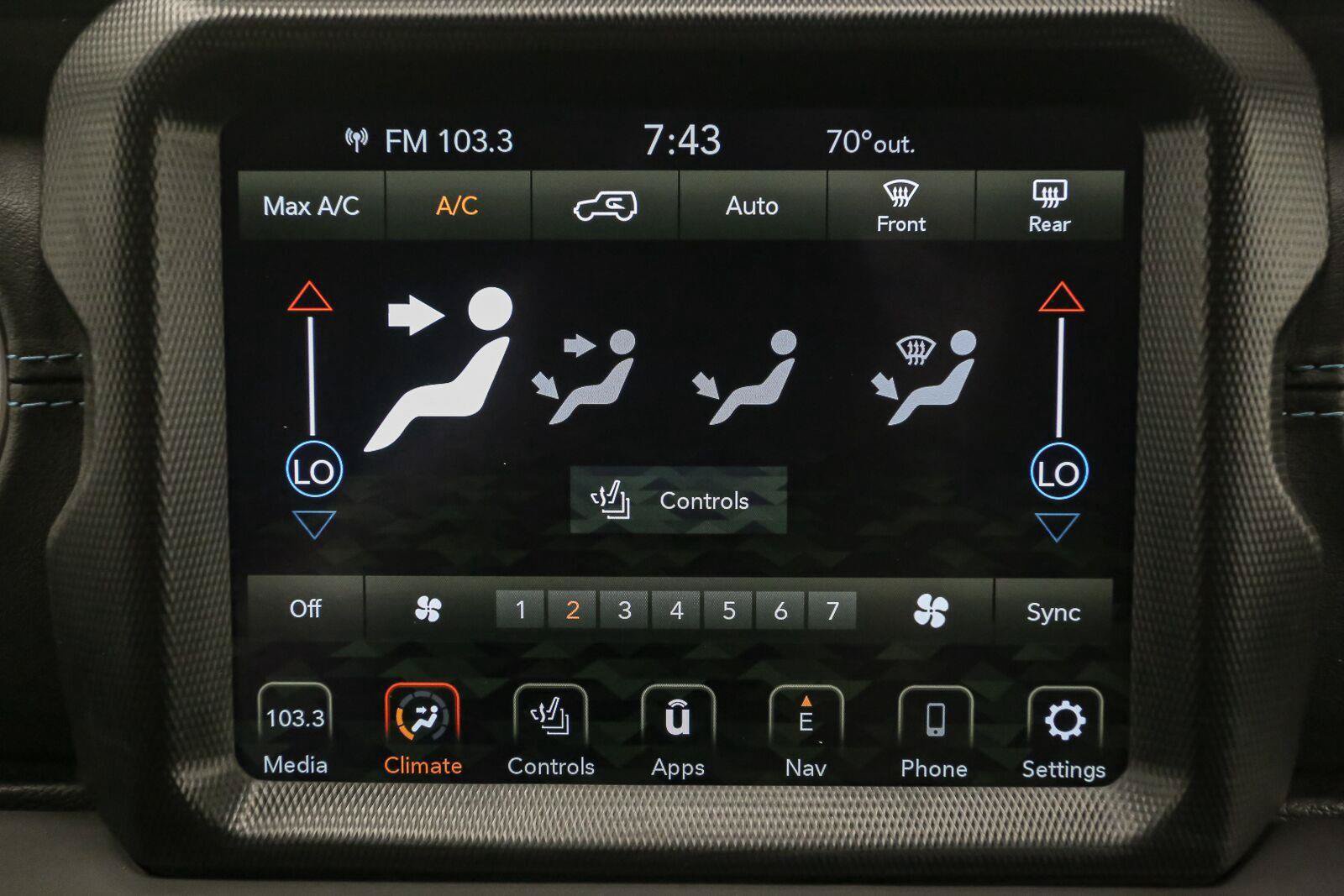 Used 2022 Jeep Wrangler Unlimited Rubicon 4xe w/ Cold Weather Group AWD/4WD image 28
