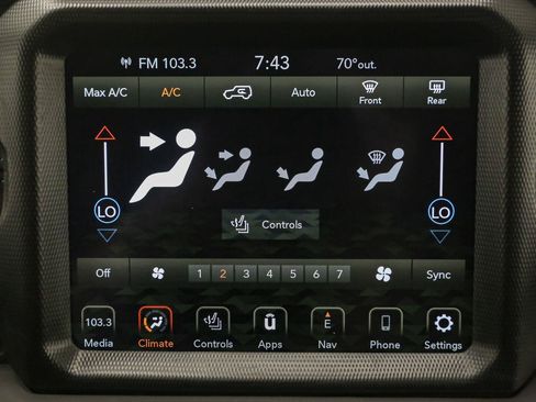 Used 2022 Jeep Wrangler Unlimited Rubicon 4xe w/ Cold Weather Group AWD/4WD image 28