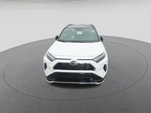 New 2025 Toyota RAV4 XSE AWD/4WD image 15