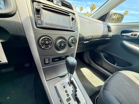 Used 2013 Toyota Corolla S image 13