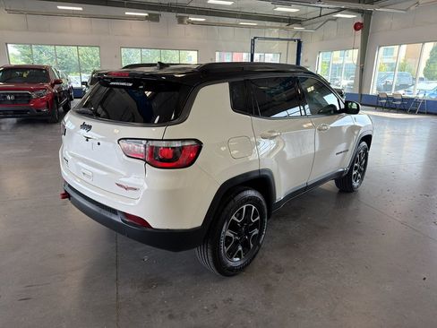 Used 2019 Jeep Compass Trailhawk AWD/4WD image 5