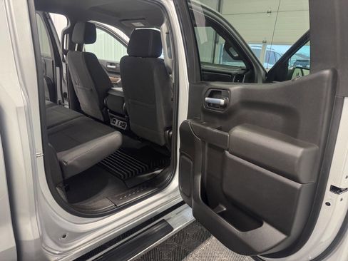 Used 2021 Chevrolet Silverado 1500 LT image 24