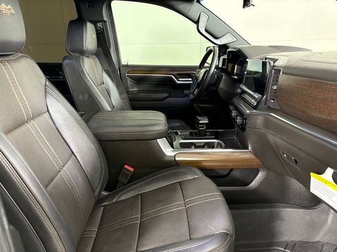Used 2024 Chevrolet Silverado 1500 High Country w/ High Country Premium Package image 15