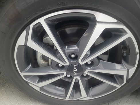 Used 2023 Kia Forte LXS FWD image 31