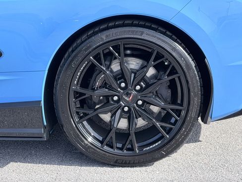 Used 2023 Chevrolet Corvette Stingray w/ Z51 Performance Package image 12