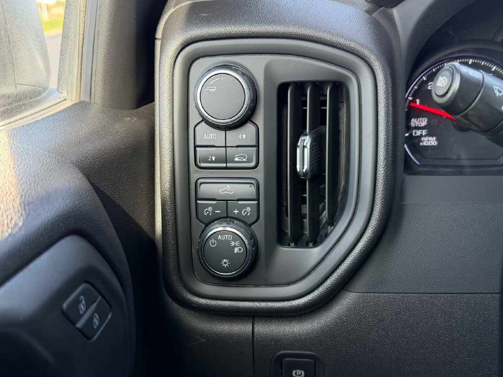 Used 2023 Chevrolet Silverado 1500 Custom AWD/4WD image 35