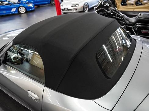 Used 2006 BMW Z4 3.0i RWD image 8