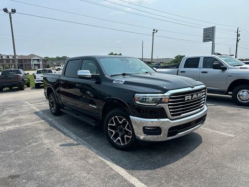 Used 2025 RAM 1500 Laramie AWD/4WD image 2
