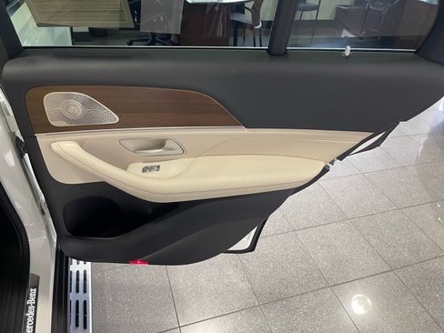 Used 2022 Mercedes-Benz GLE 350 w/ Premium Package image 45