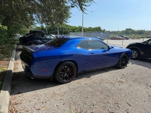 Used 2021 Dodge Challenger R/T Scat Pack w/ Driver Convenience Group RWD image 3