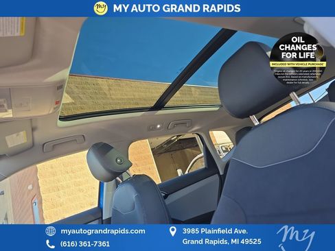 Used 2024 Volkswagen Taos SE image 21