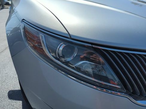 Used 2013 Lincoln MKS FWD image 17