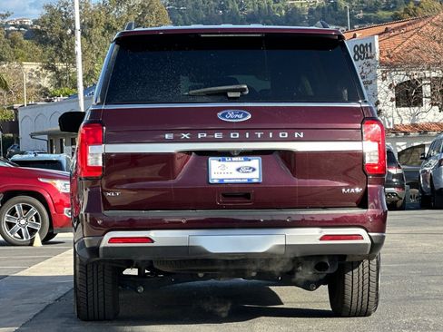 Certified 2024 Ford Expedition Max XLT image 4