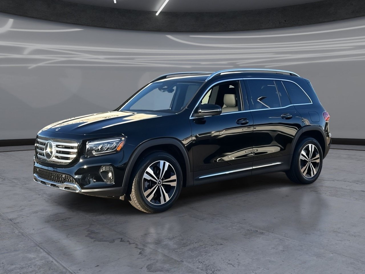 Used 2025 Mercedes-Benz GLB 250 image 1