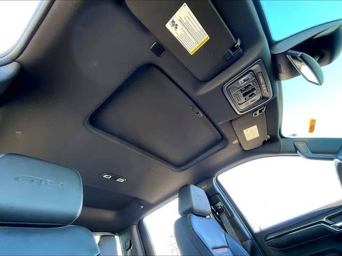 Certified 2022 GMC Sierra 1500 AT4 w/ AT4 Preferred Package image 13