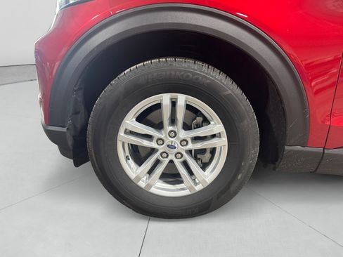 Used 2023 Ford Explorer XLT w/ Equipment Group 202A image 14