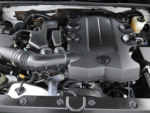 Used 2021 Toyota 4Runner SR5 Premium image 19