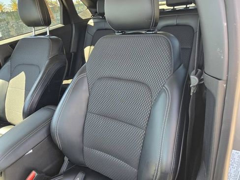 Used 2024 Ford Escape SE FWD image 14