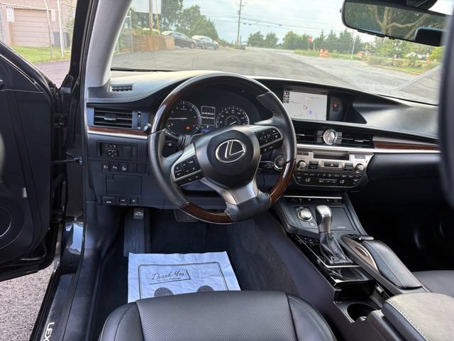 Used 2018 Lexus ES 350 w/ Navigation System Package FWD image 13