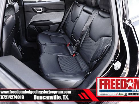 New 2026 Jeep Compass Latitude image 14