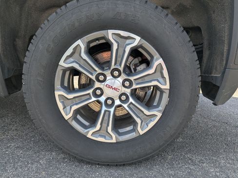 Used 2023 GMC Sierra 1500 SLE AWD/4WD image 12